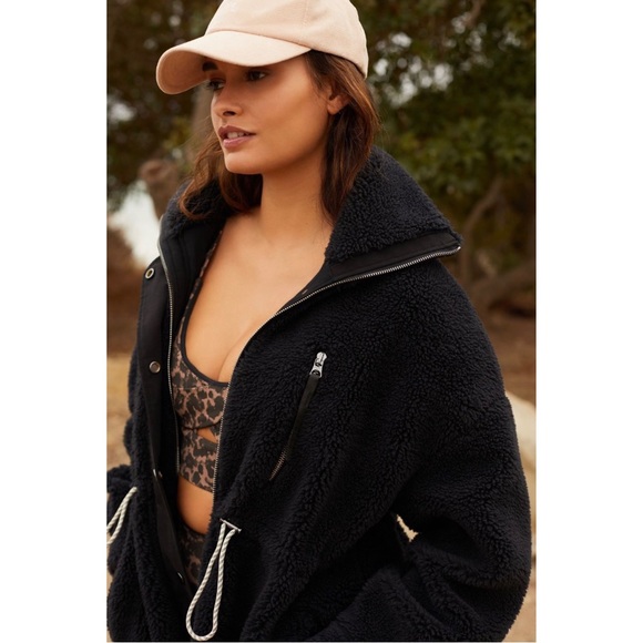 Anthropologie Black Varley Jones Sherpa Longline Toggle Oversized Cinched Coat - Picture 2 of 4